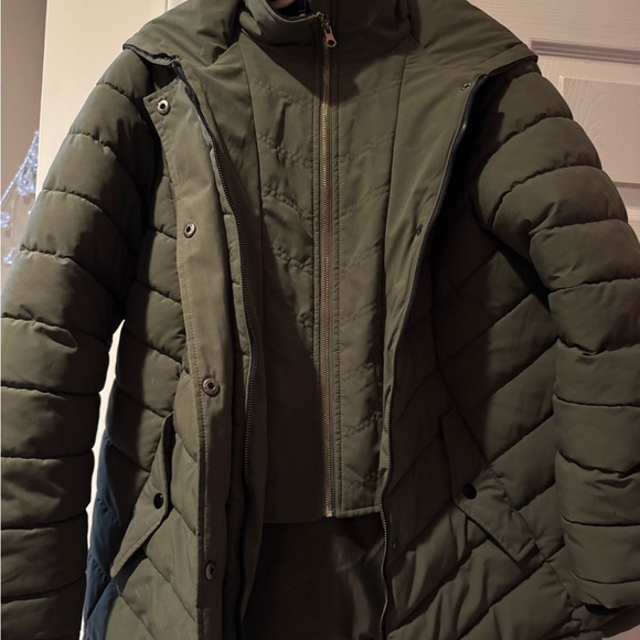 Swiss Tech Women's Dark Green Puffer Jacket - Picture 3 of 7